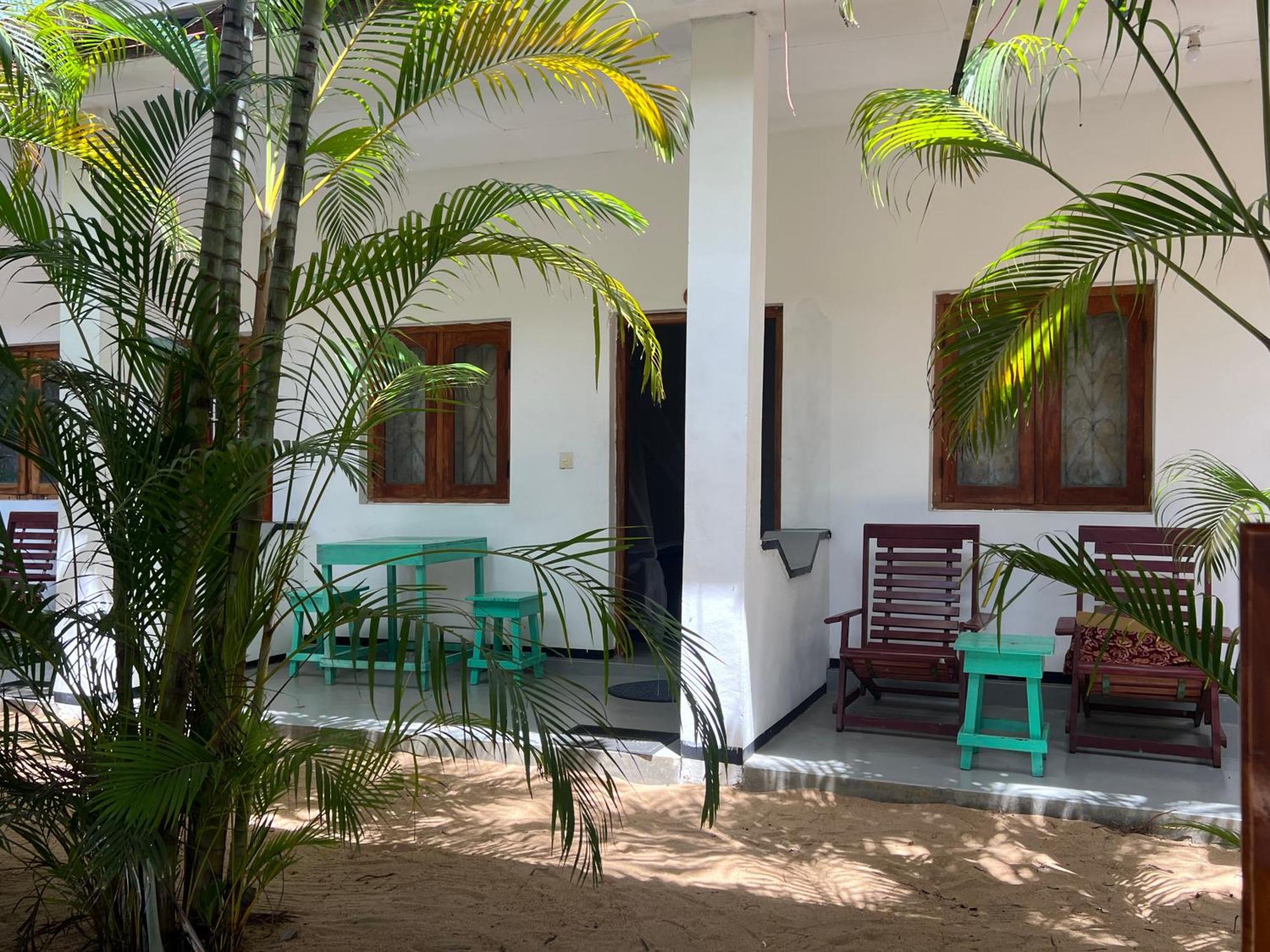 Hotel Moxy Bay Arugambay à Baie d'Arugam Extérieur photo