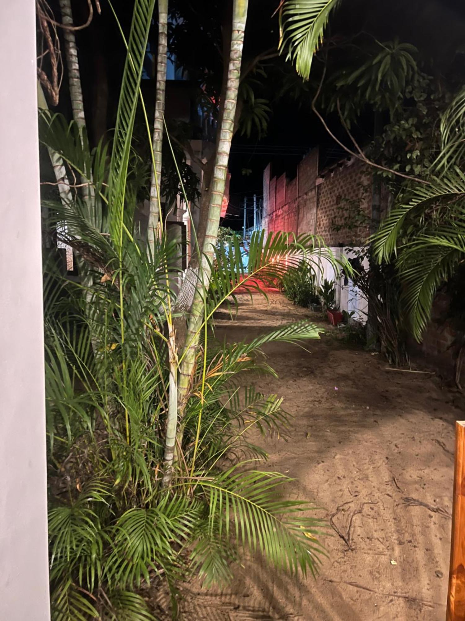 Hotel Moxy Bay Arugambay à Baie d'Arugam Extérieur photo
